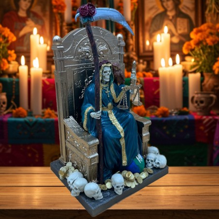 Santa Muerte sul suo trono