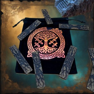 Runes Divinatoires en Bois – Gravées & Cirées à la Main
