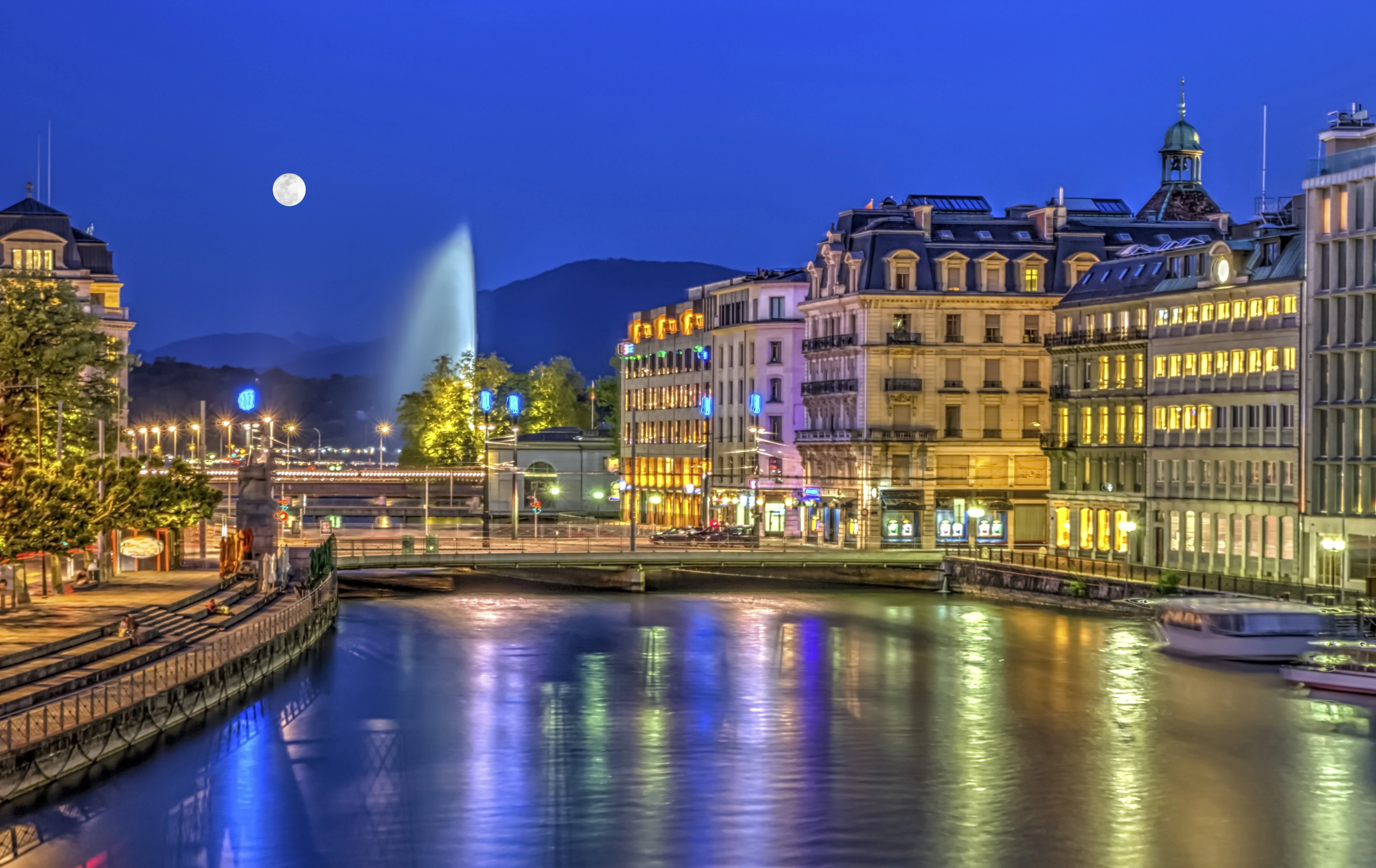 Vue panoramique de Genève et du Jet d'eau